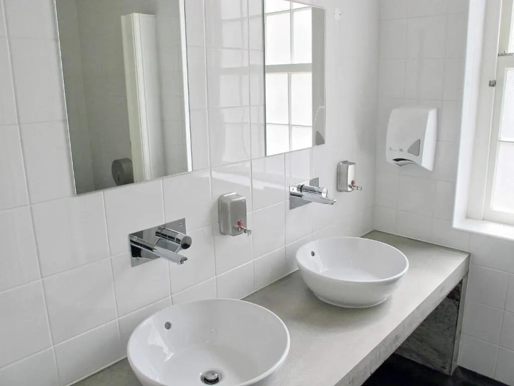 Twin Room with Shared Bathroom